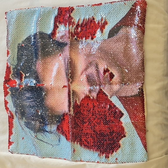 HARRY STILES SEQUIN PILLOW COVER 16"X16 - Picture 3 of 4